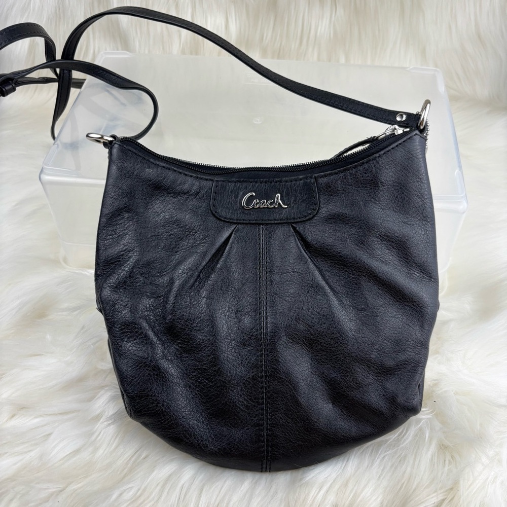 COACH BlACK LEATHE CROSSBODY BAG